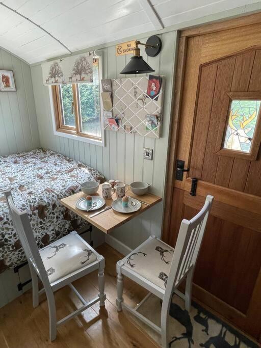 Forest View Shepherd Hut Ewhurst Esterno foto